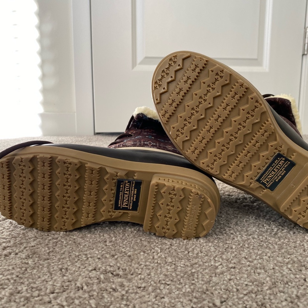 Pendleton Shearling-Lined Duck Boots - Burgundy A… - image 4